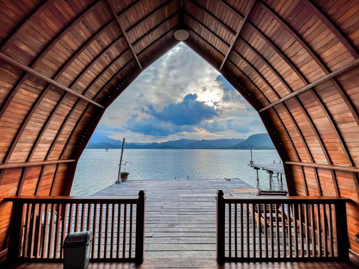 Andreas Resort Sukajaya ภายนอก รูปภาพ