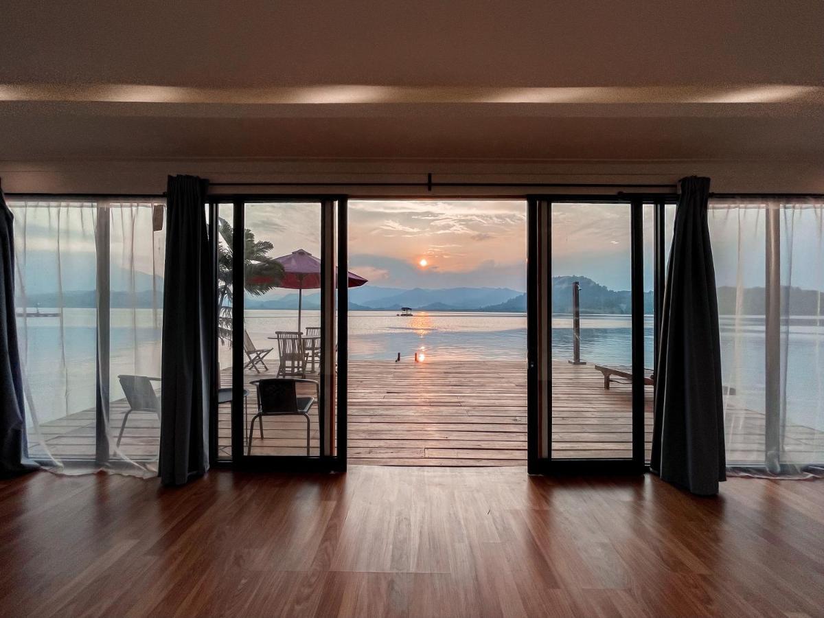Andreas Resort Sukajaya ภายนอก รูปภาพ