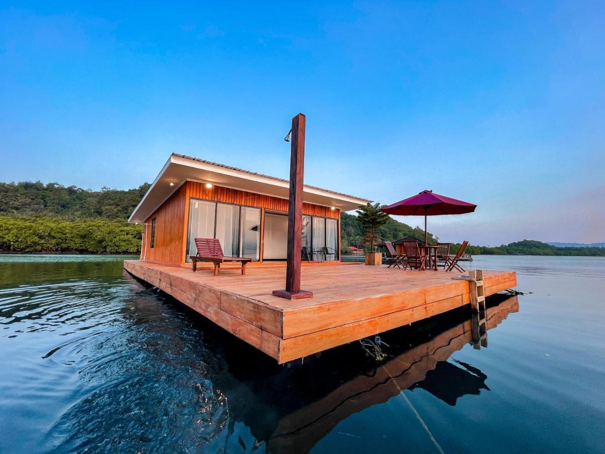 Andreas Resort Sukajaya ภายนอก รูปภาพ
